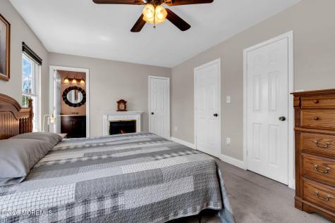 33 Mariners Cove Freehold NJ 07728
