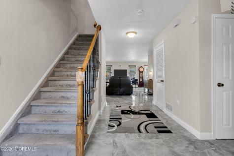 33 Mariners Cove Freehold NJ 07728