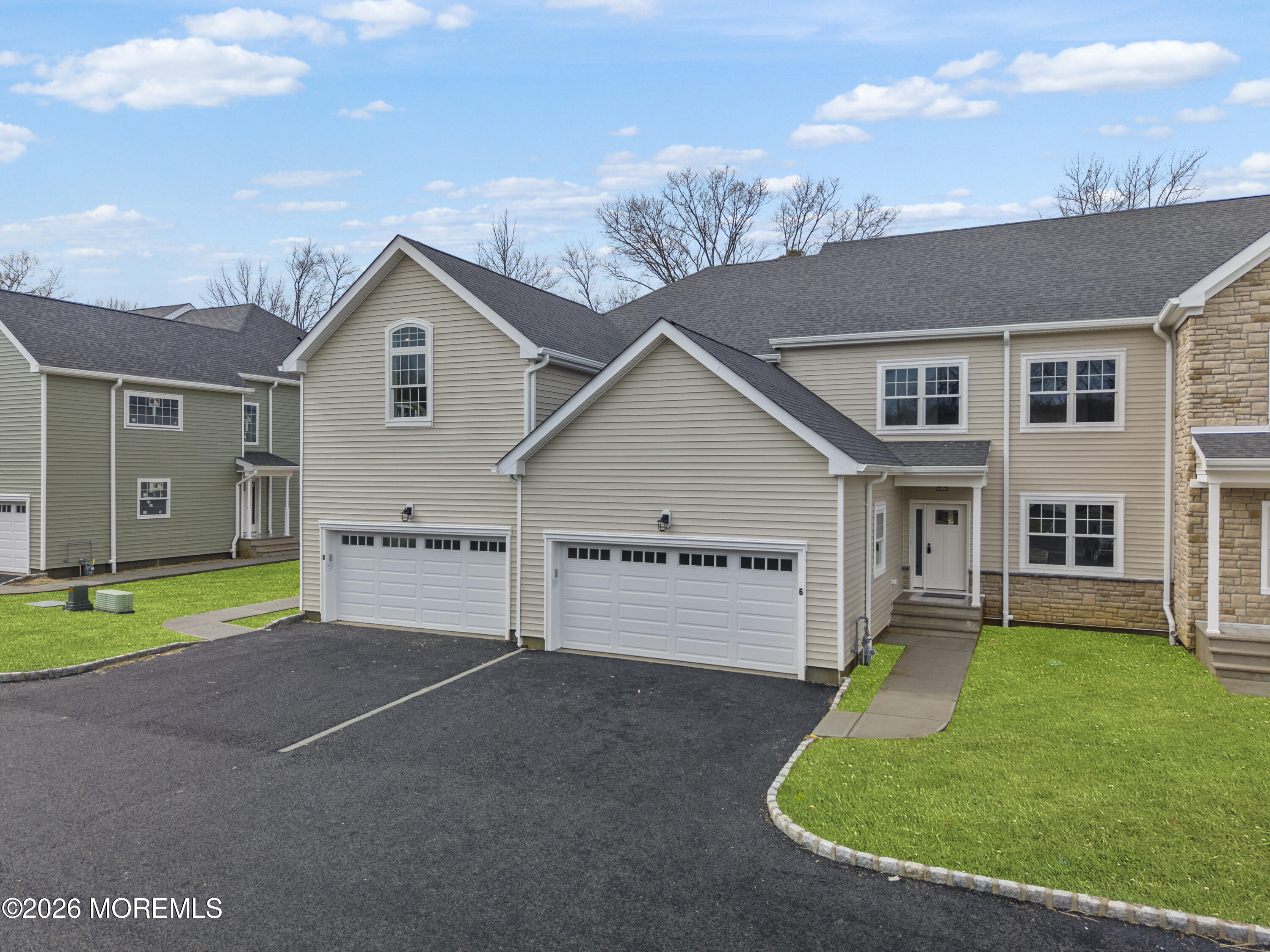 Farmingdale NJ, 22 Remington Court