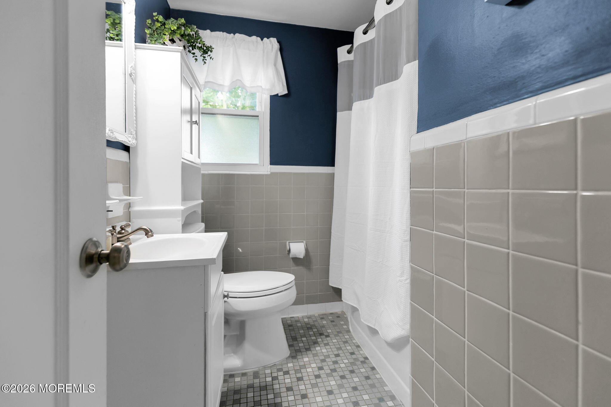 160 Manor Drive Red Bank NJ 07701