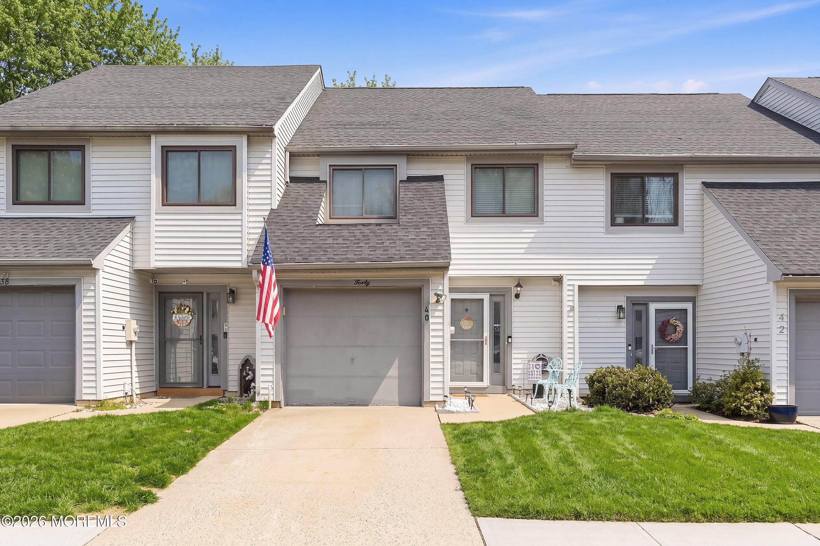 40 Lexington Circle Matawan NJ 07747