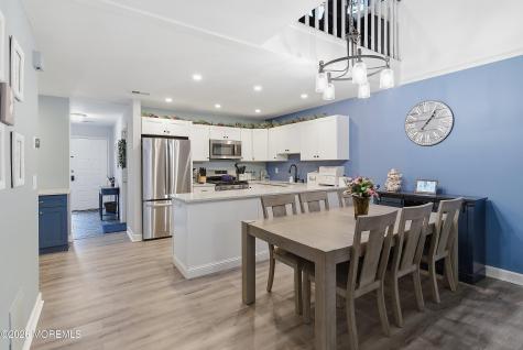 40 Lexington Circle Matawan NJ 07747