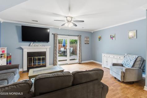 40 Lexington Circle Matawan NJ 07747