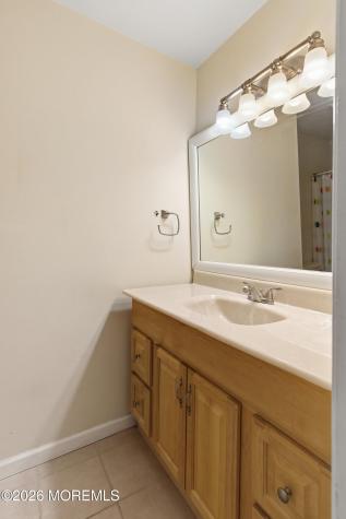 40 Lexington Circle Matawan NJ 07747