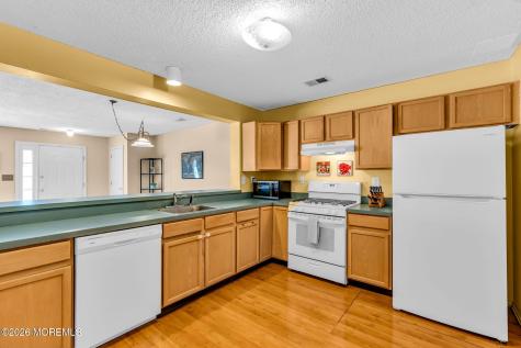 28 Madison Court Tinton Falls NJ 07712