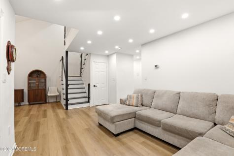 623 Woodbine Lane Lakewood NJ 08701