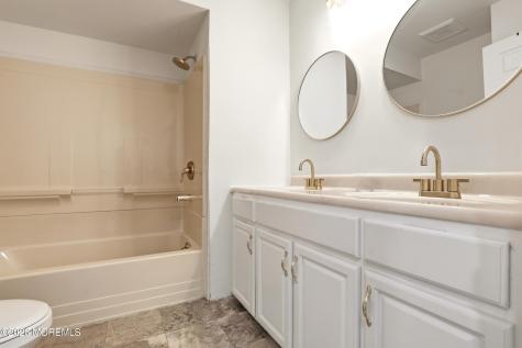 623 Woodbine Lane Lakewood NJ 08701