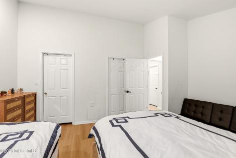 623 Woodbine Lane Lakewood NJ 08701