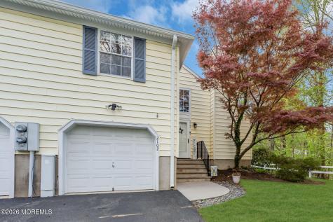 2102 Buckingham Circle Middletown NJ 07748