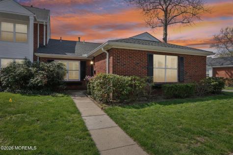 9 Dogwood Court Spring Lake Heights NJ 07762