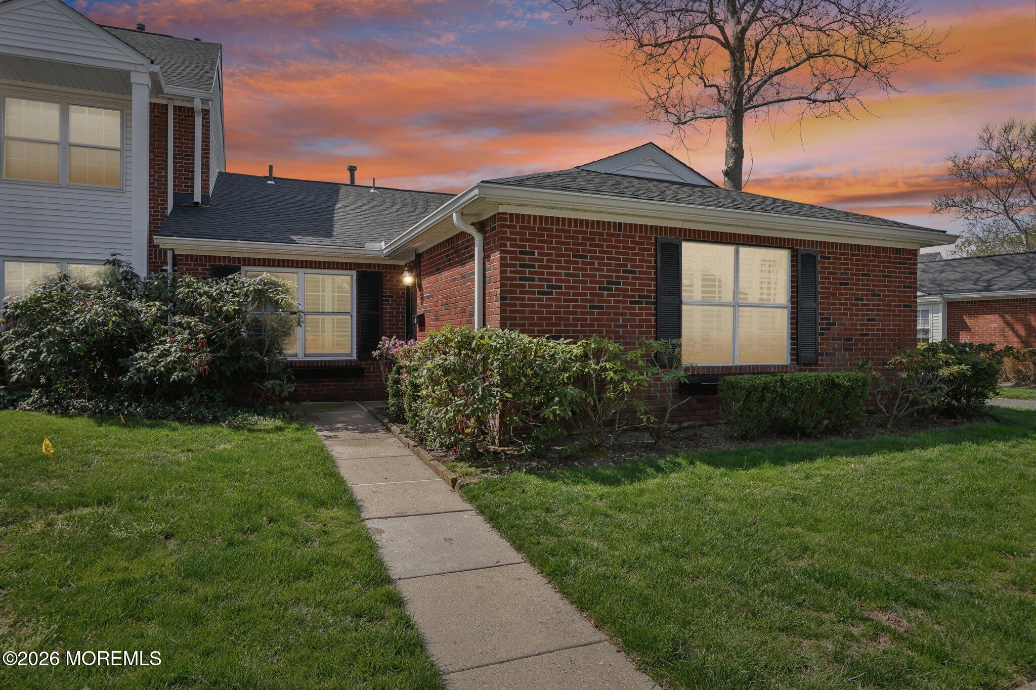 9 Dogwood Court Spring Lake Heights NJ 07762