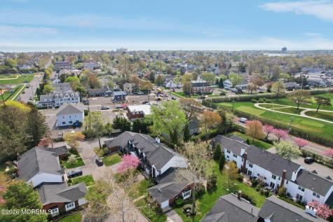 9 Dogwood Court Spring Lake Heights NJ 07762