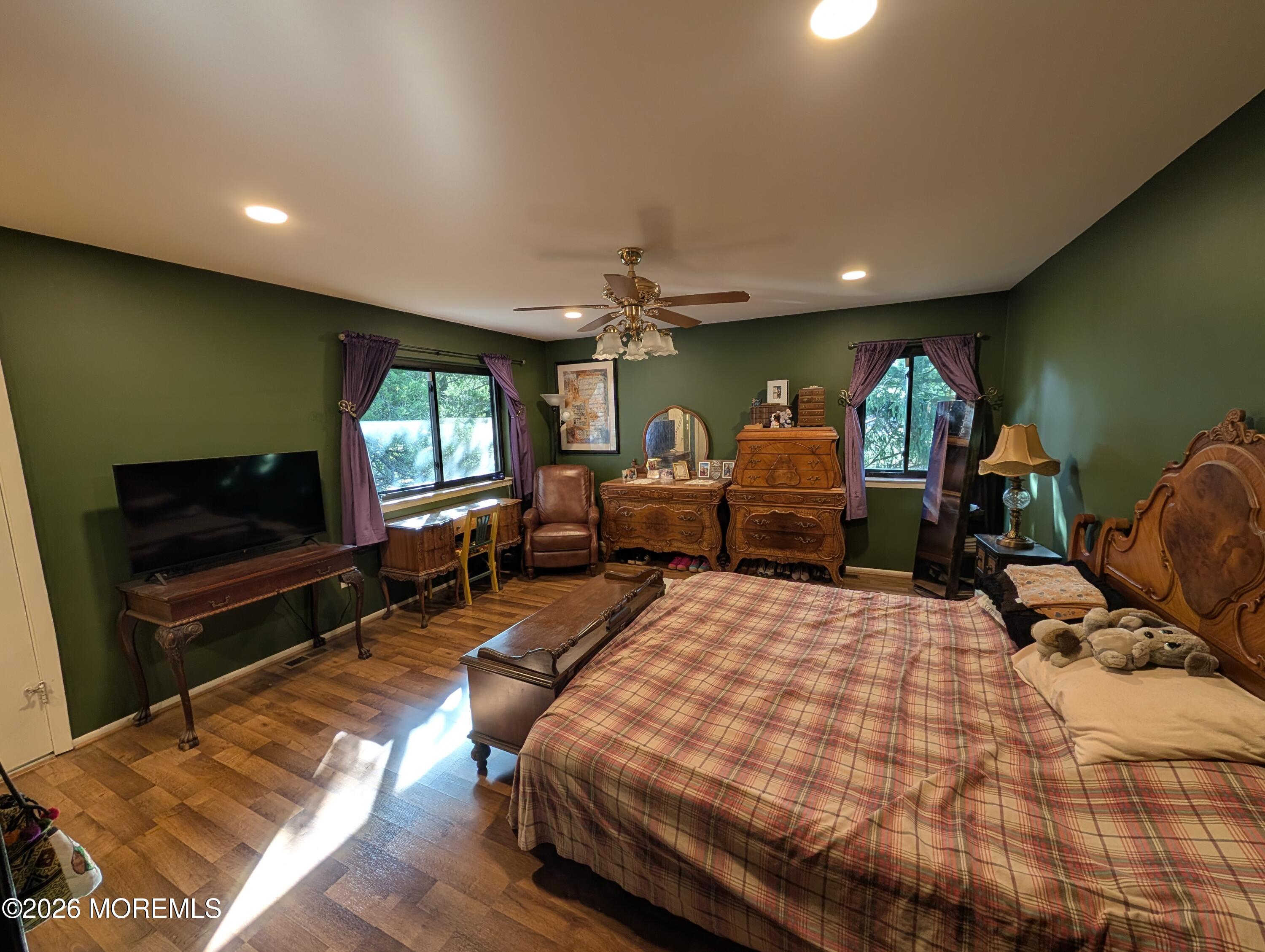 19 Elizabeth Court Tinton Falls NJ 07724