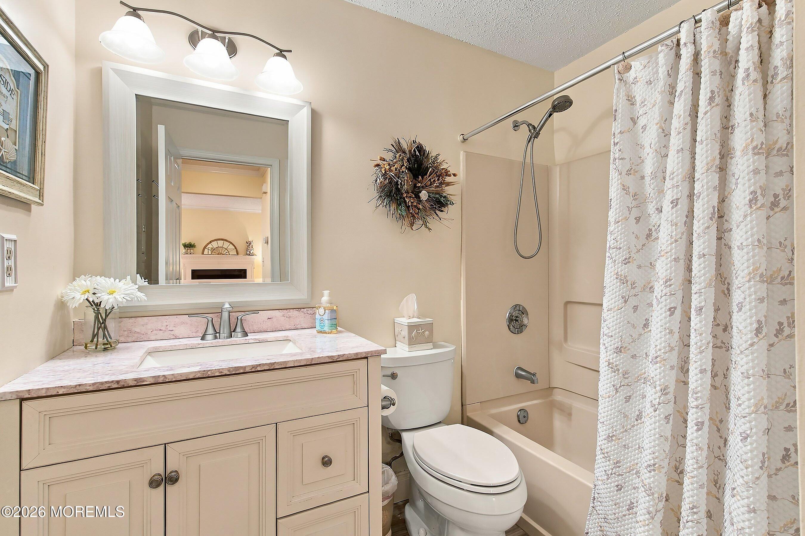 3 Nashville Court Tinton Falls NJ 07712