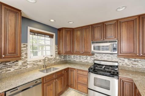129 Ironwood Court Middletown NJ 07748