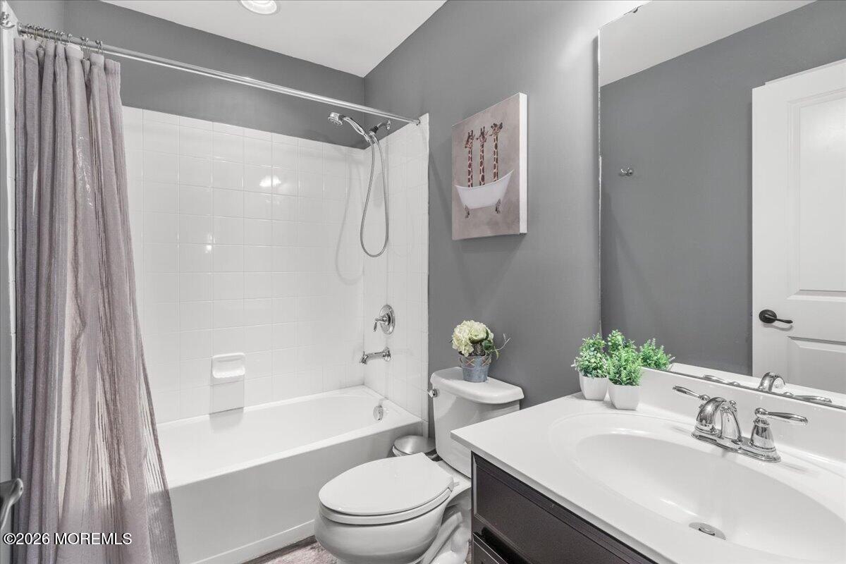 33 Michael Drive Tinton Falls NJ 07712