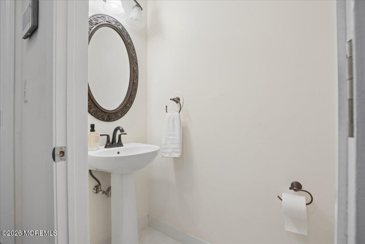3 Whitemarsh Drive Manalapan NJ 07726
