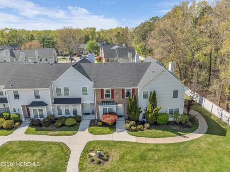16 Vassar Place Morganville NJ 07751