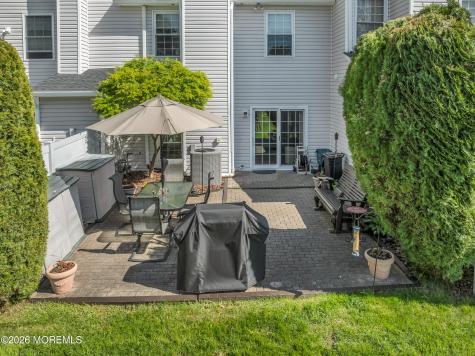 16 Vassar Place Morganville NJ 07751