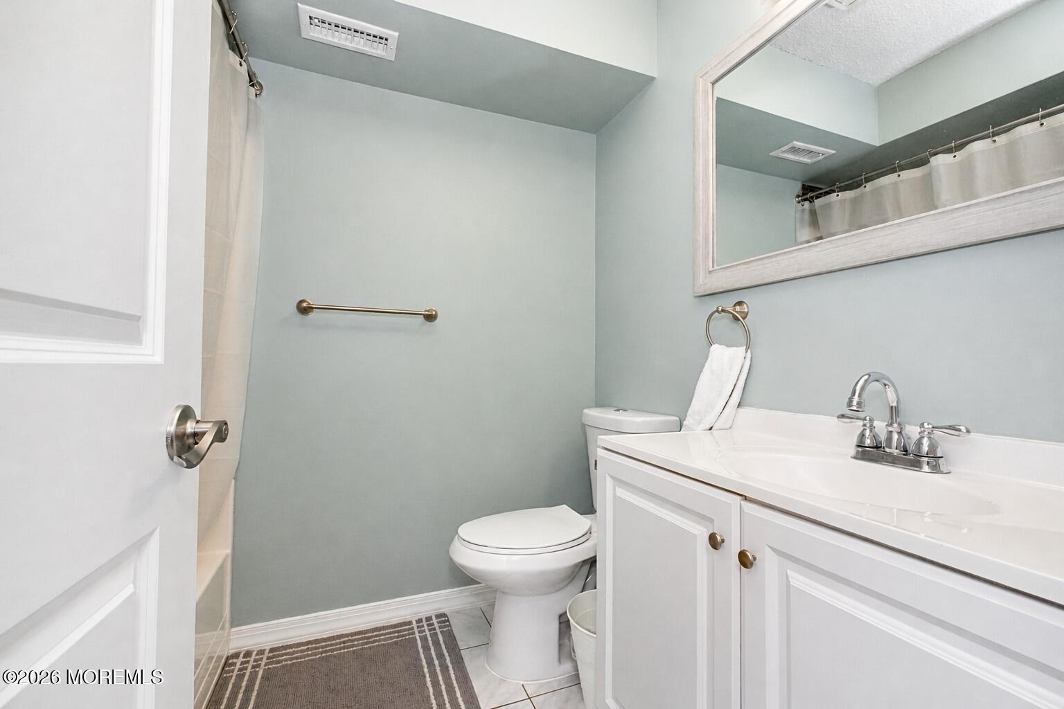 56 Farnham Square Sayreville NJ 08859