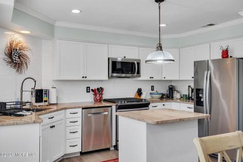 172 Impatiens Court Toms River NJ 08753