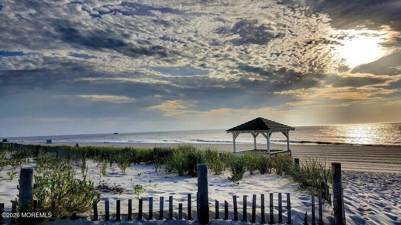 1810 Boulevard Seaside Park NJ 08752