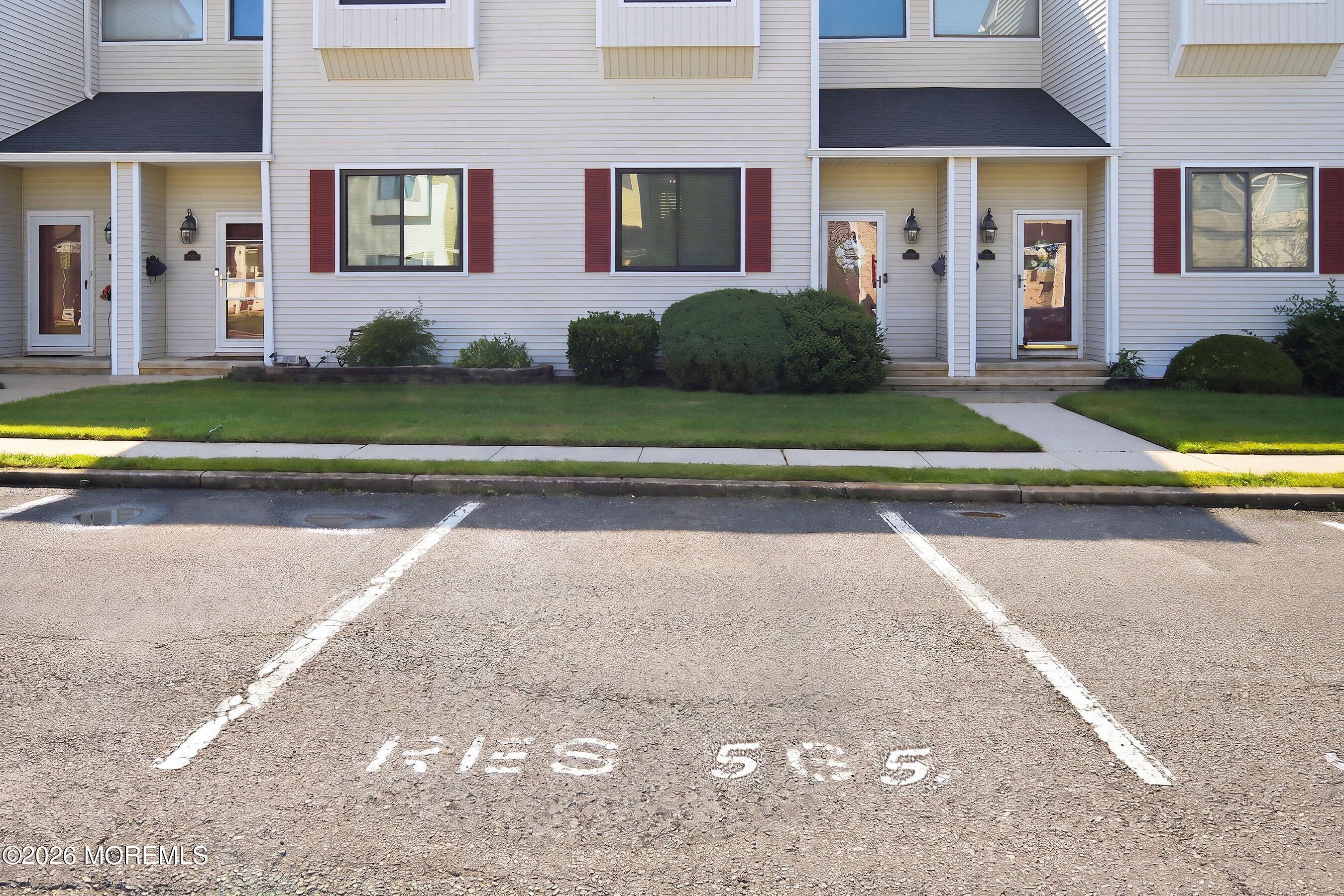 565 Clubhouse Drive Middletown NJ 07748
