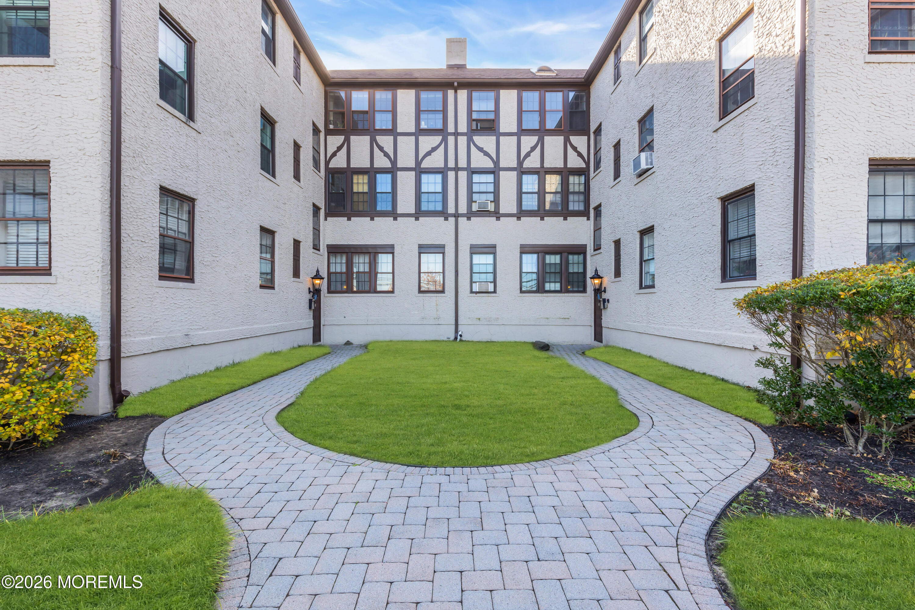 17 Leroy Place Red Bank NJ 07701