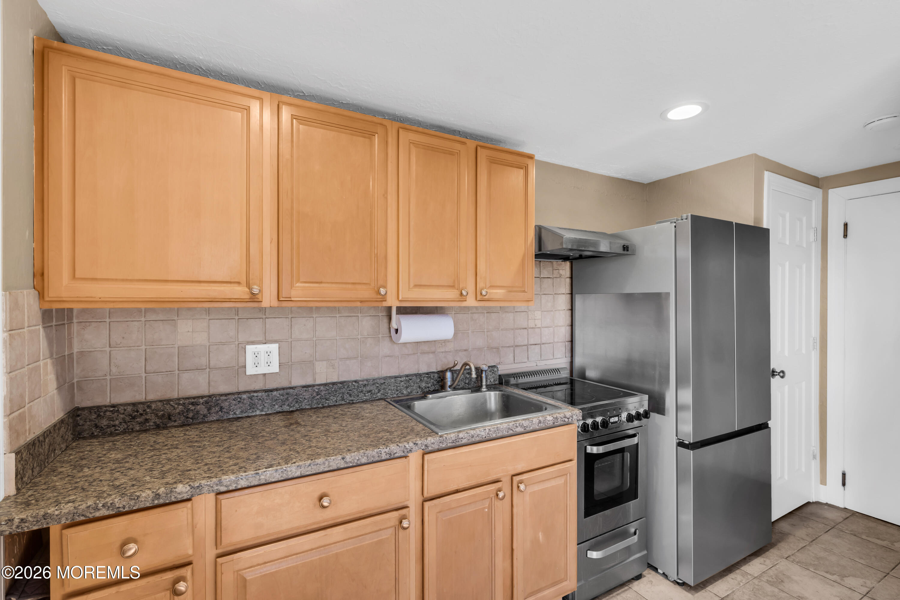 17 Leroy Place Red Bank NJ 07701