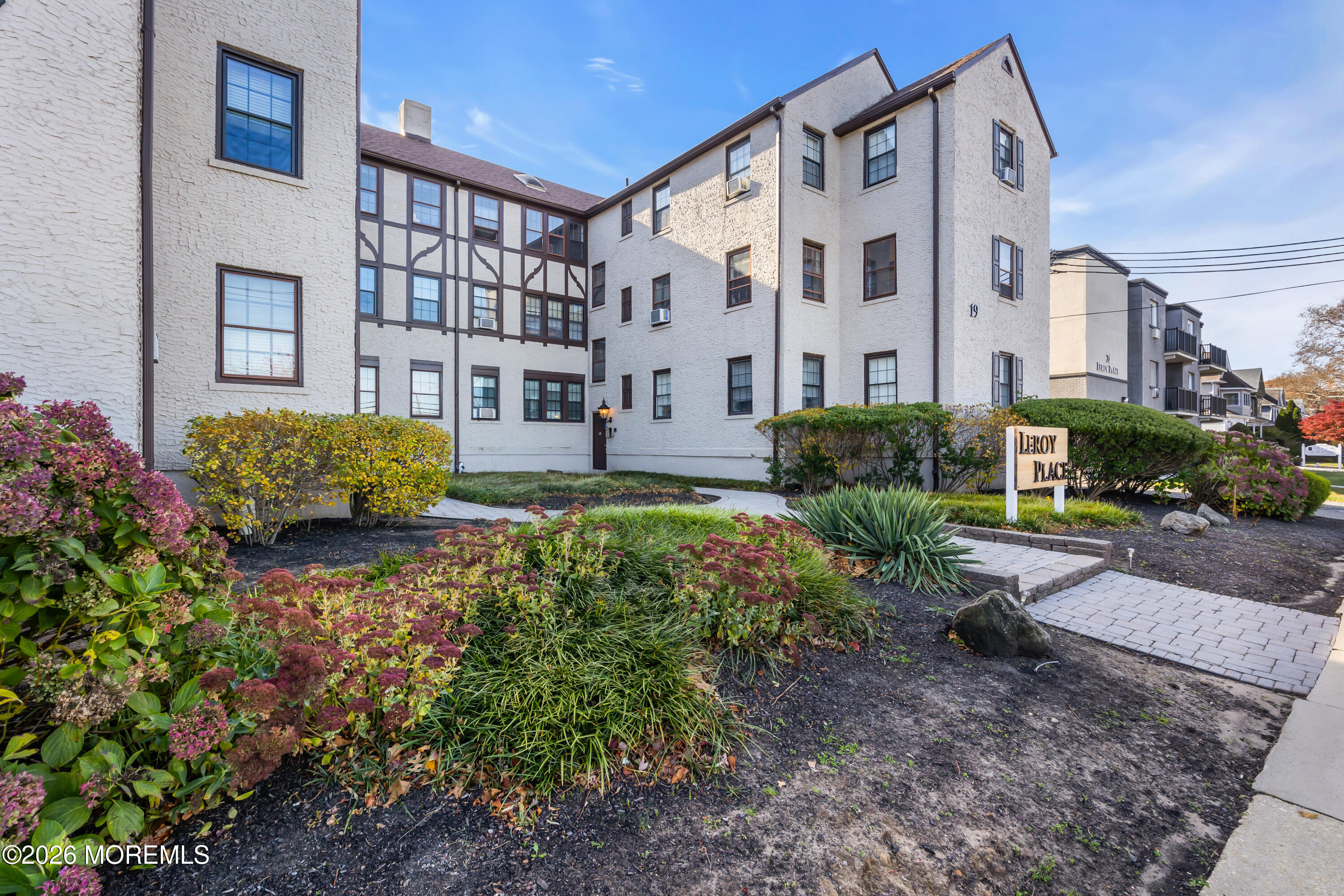 17 Leroy Place Red Bank NJ 07701