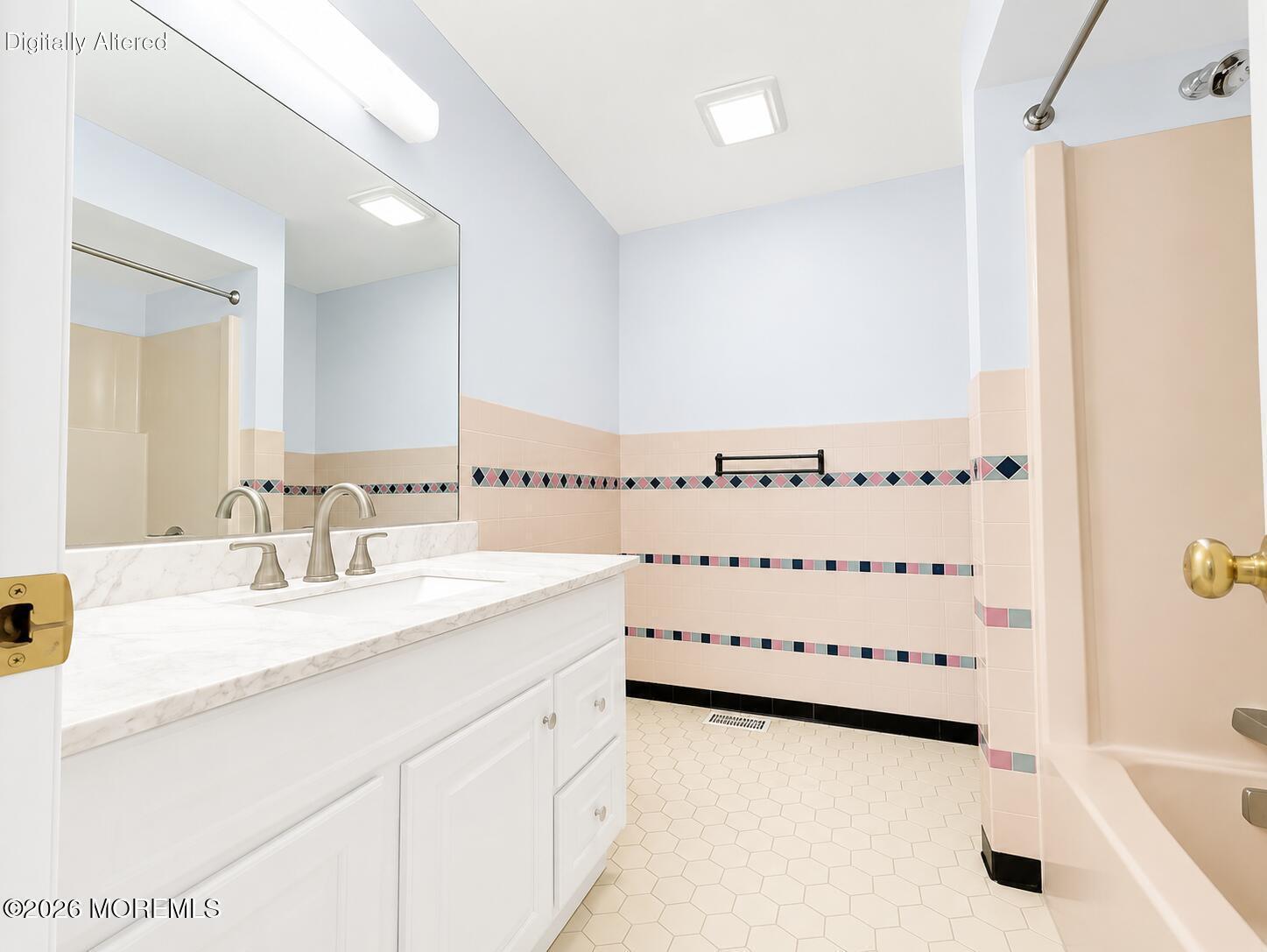 76 Lexington Circle Matawan NJ 07747