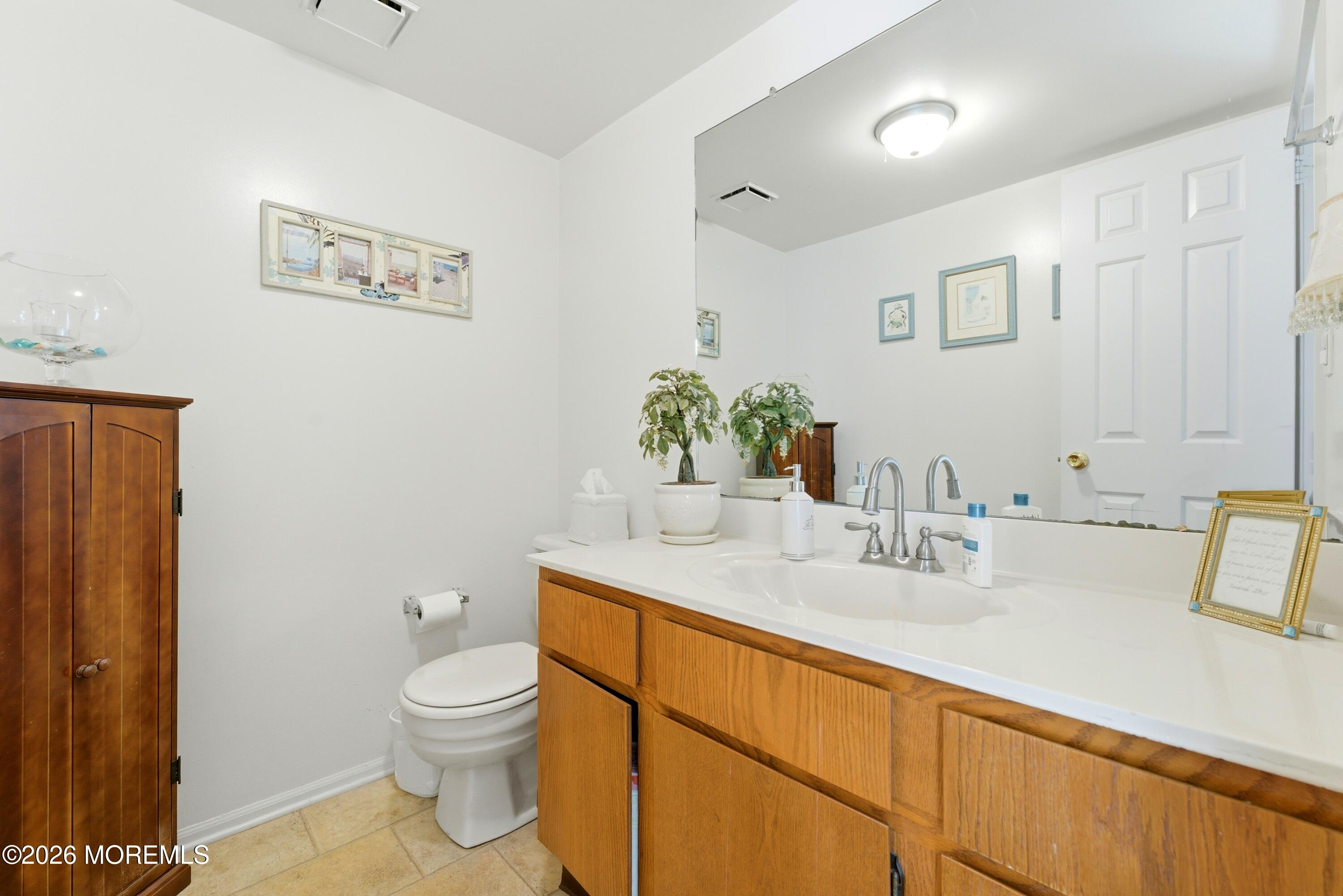 26 Alameda Court Eatontown NJ 07724
