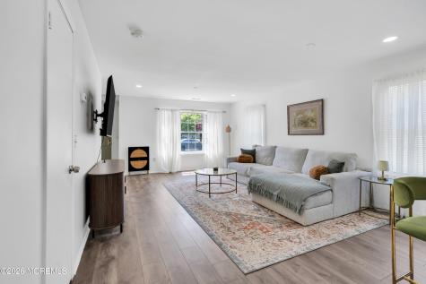 305 Beach Plum Court Tuckerton NJ 08087