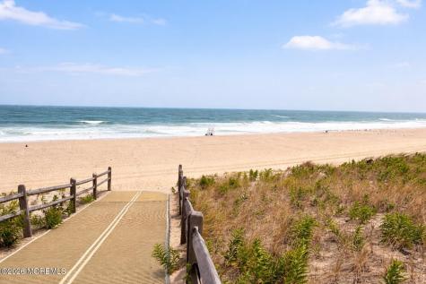 21 Shell Road Mantoloking NJ 08738