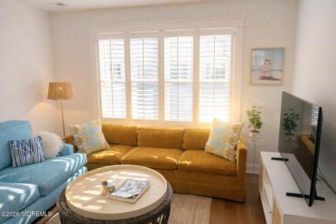 21 Shell Road Mantoloking NJ 08738