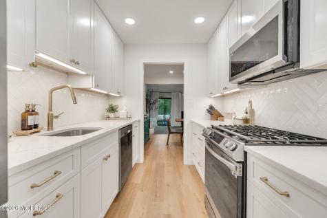 76 Chestnut Way Manalapan NJ 07726