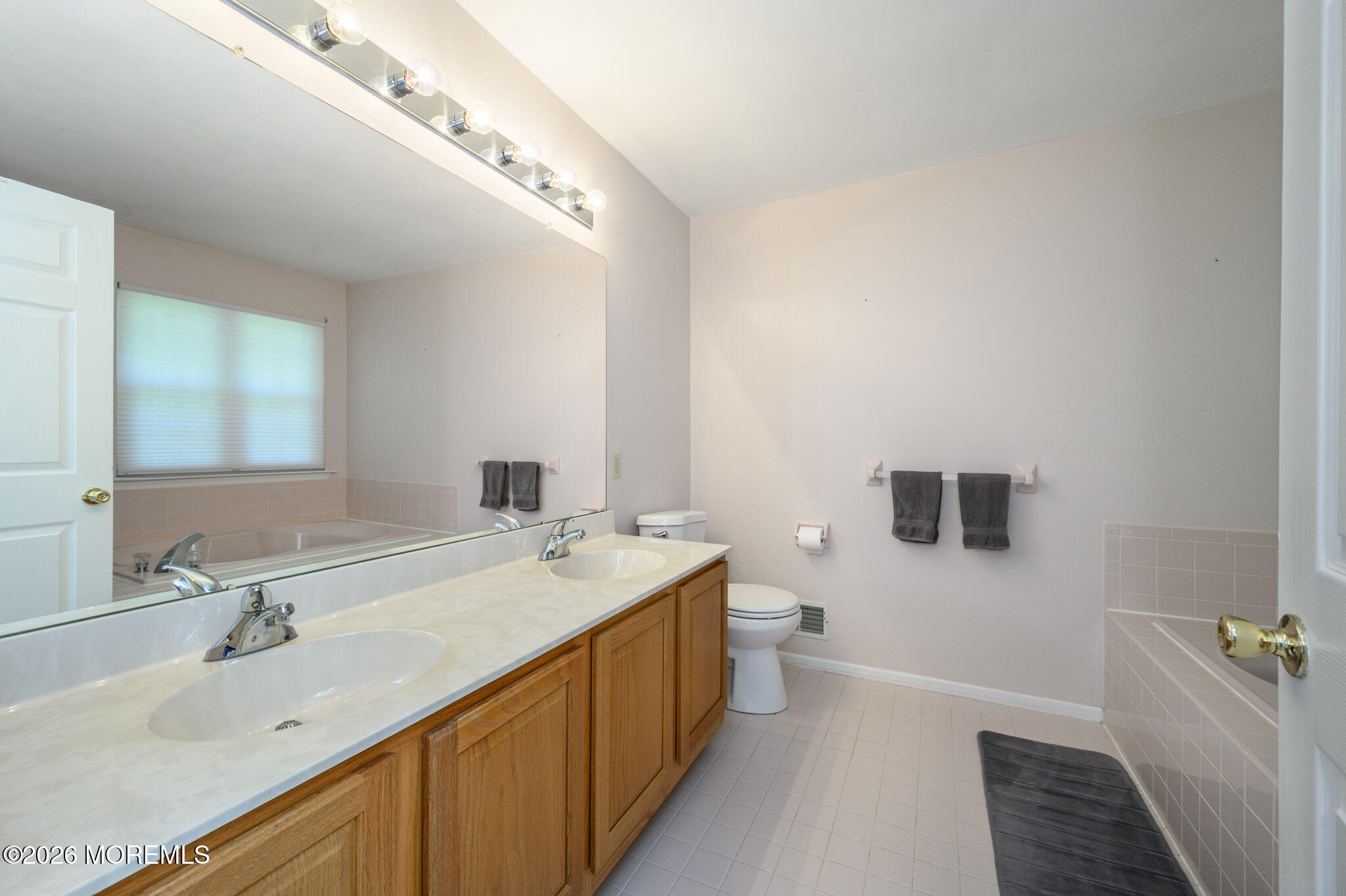 3807 Galloping Hill Lane Toms River NJ 08755
