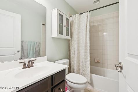 112 Phillip E Frank Way Aberdeen NJ 07721