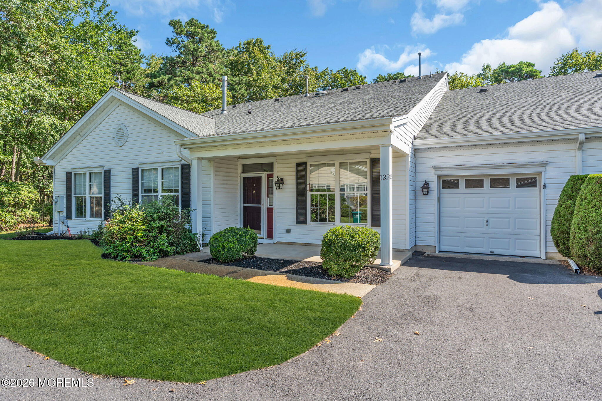 122 Greenlawns Drive Lakewood NJ 08701