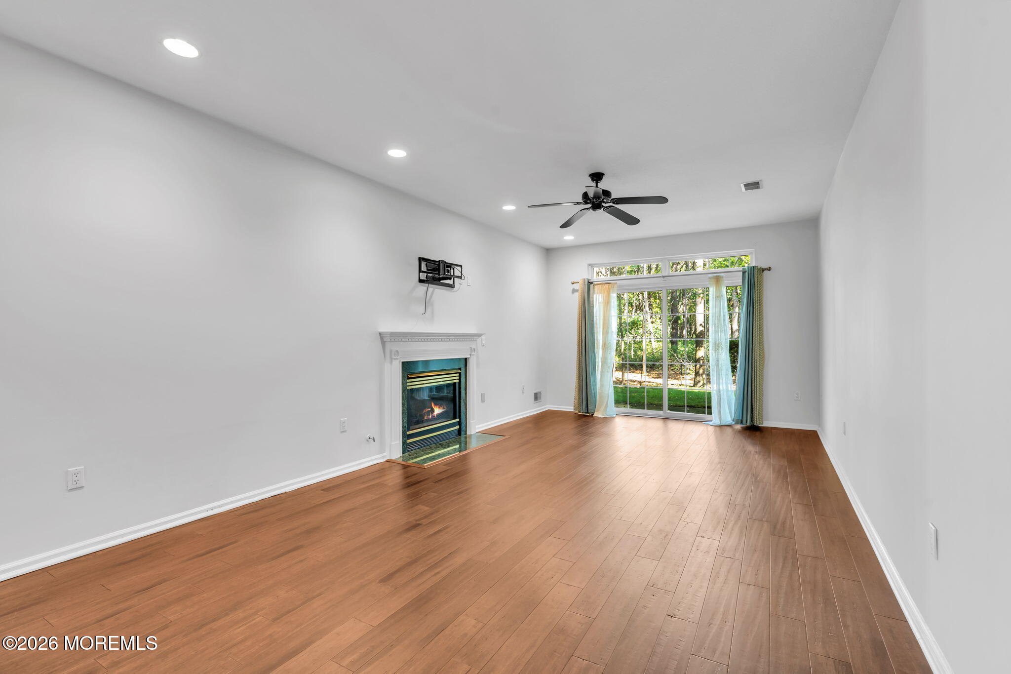 122 Greenlawns Drive Lakewood NJ 08701