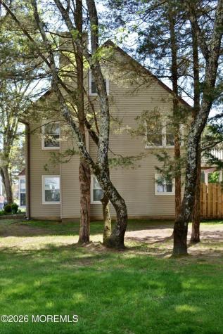 8 Colonial Court Jackson NJ 08527
