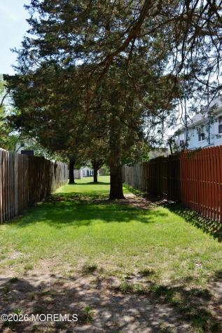 8 Colonial Court Jackson NJ 08527