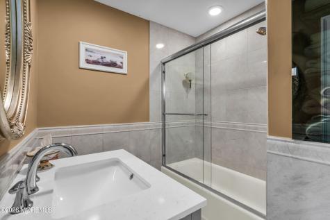 12 White Oak Lane Aberdeen NJ 07747