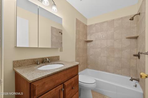 2101 Bayhead Drive Parlin NJ 08859