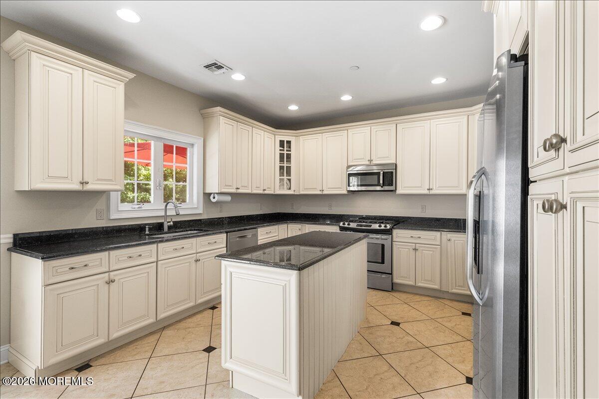 31 White Oak Lane Aberdeen NJ 07747