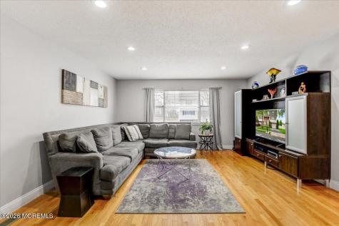 30 Dortmunder Drive Manalapan NJ 07726
