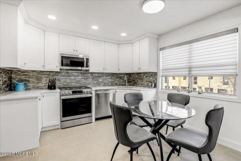 30 Dortmunder Drive Manalapan NJ 07726