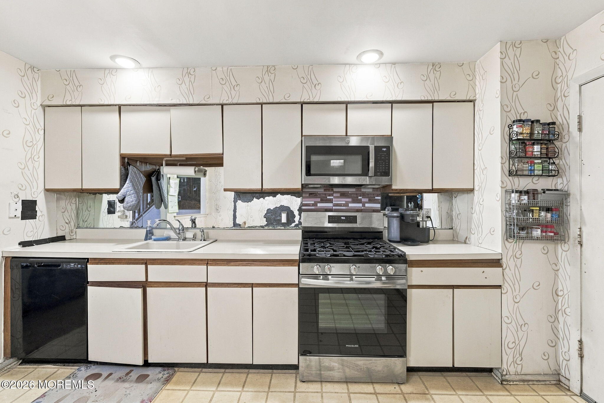 221 Longwood Drive Manalapan NJ 07726