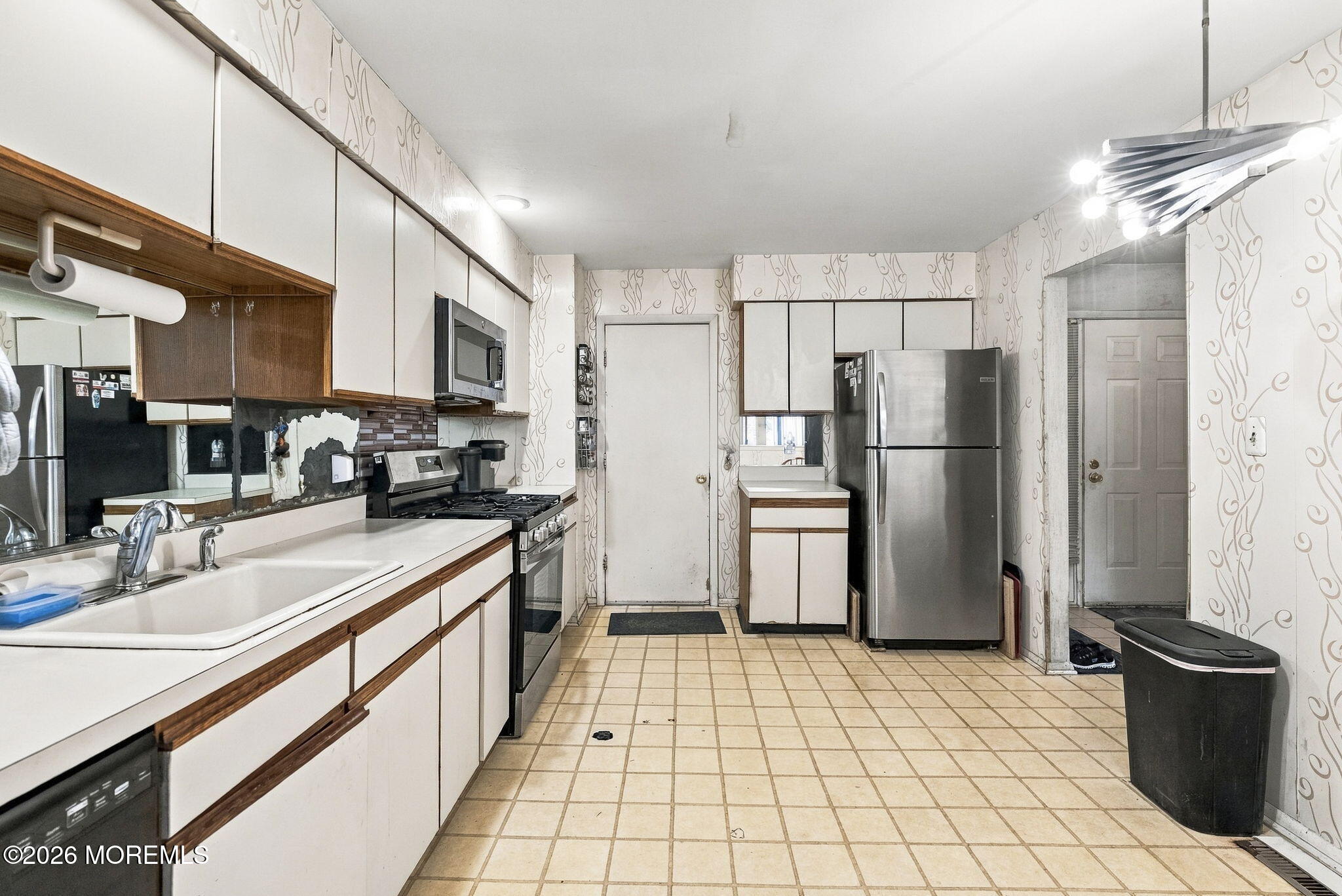 221 Longwood Drive Manalapan NJ 07726