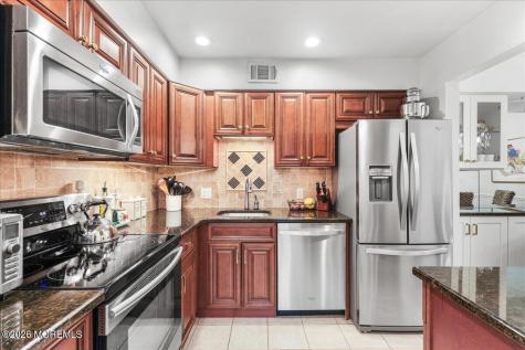 906 Wellington Place Matawan NJ 07747